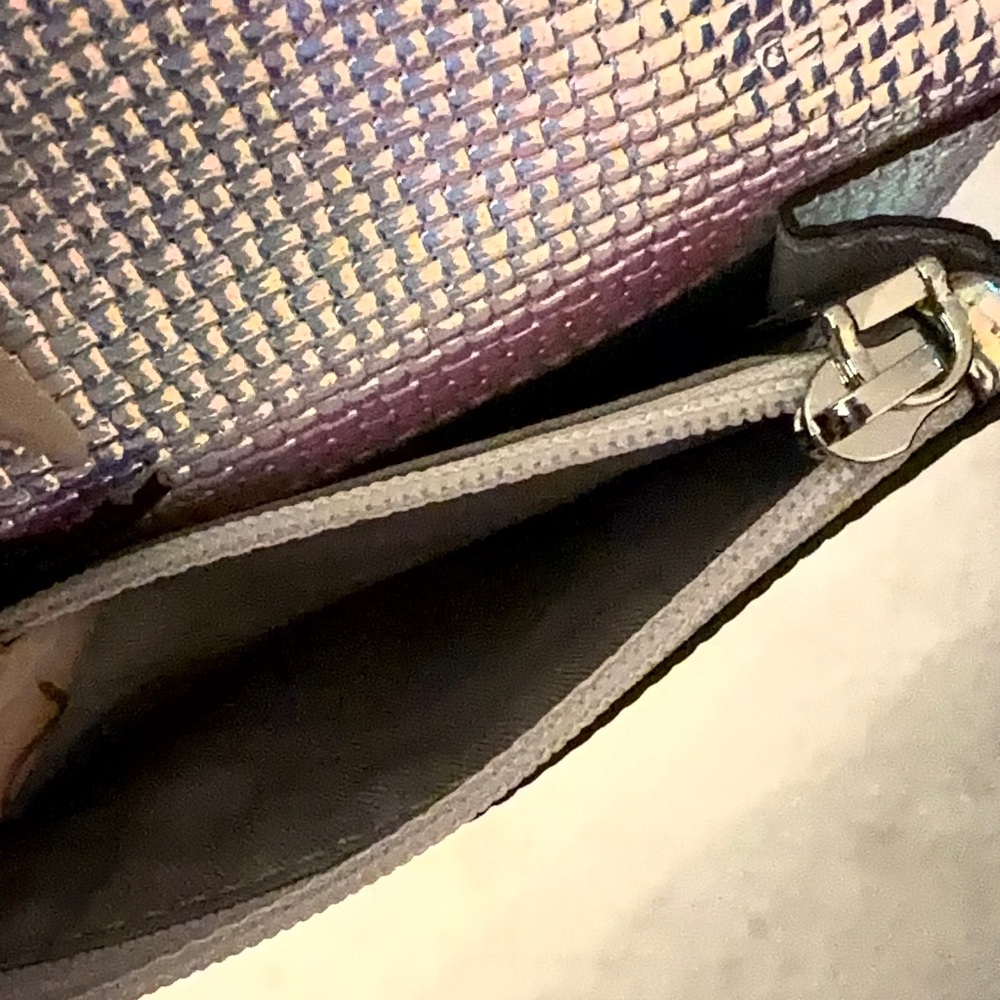 NWT Rebecca Minkoff Molly Metro mini wallet in Opal Iridescent, silver hardware - Picture 6 of 8